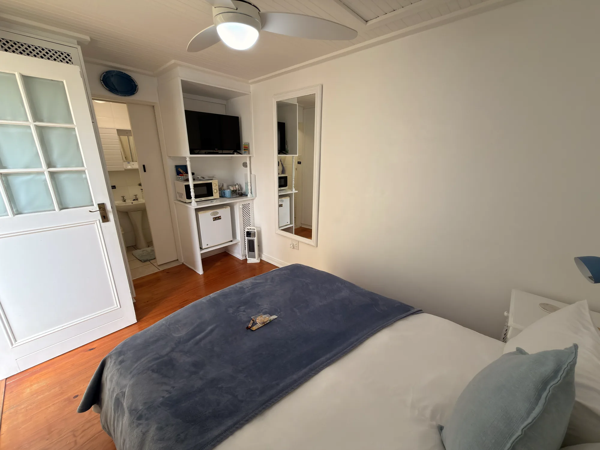 Compact room &mdash; photo 3